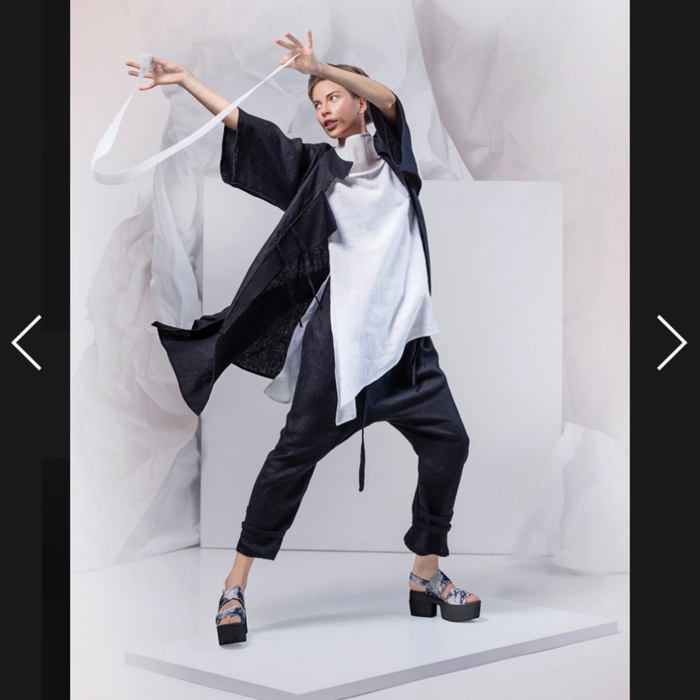 Karaka Design White Linen Flax Asymmetrical Tie Top - Picture 5 of 5